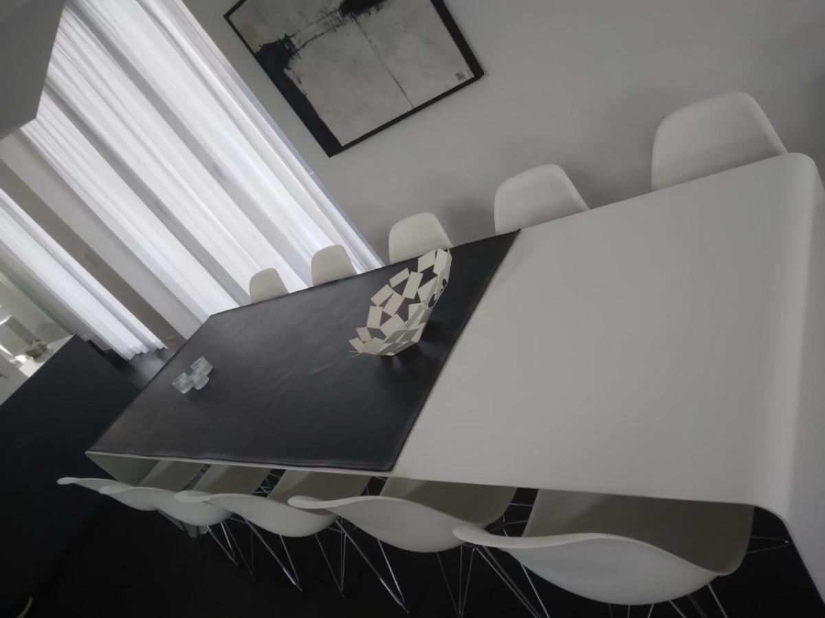 Gezellige moderne woning met zwemvijver Halle  Buitenkant foto